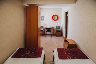 Гостиница Баргузин Улан-Удэ Двухместный номер эконом-класса с 2 отдельными кроватями-2